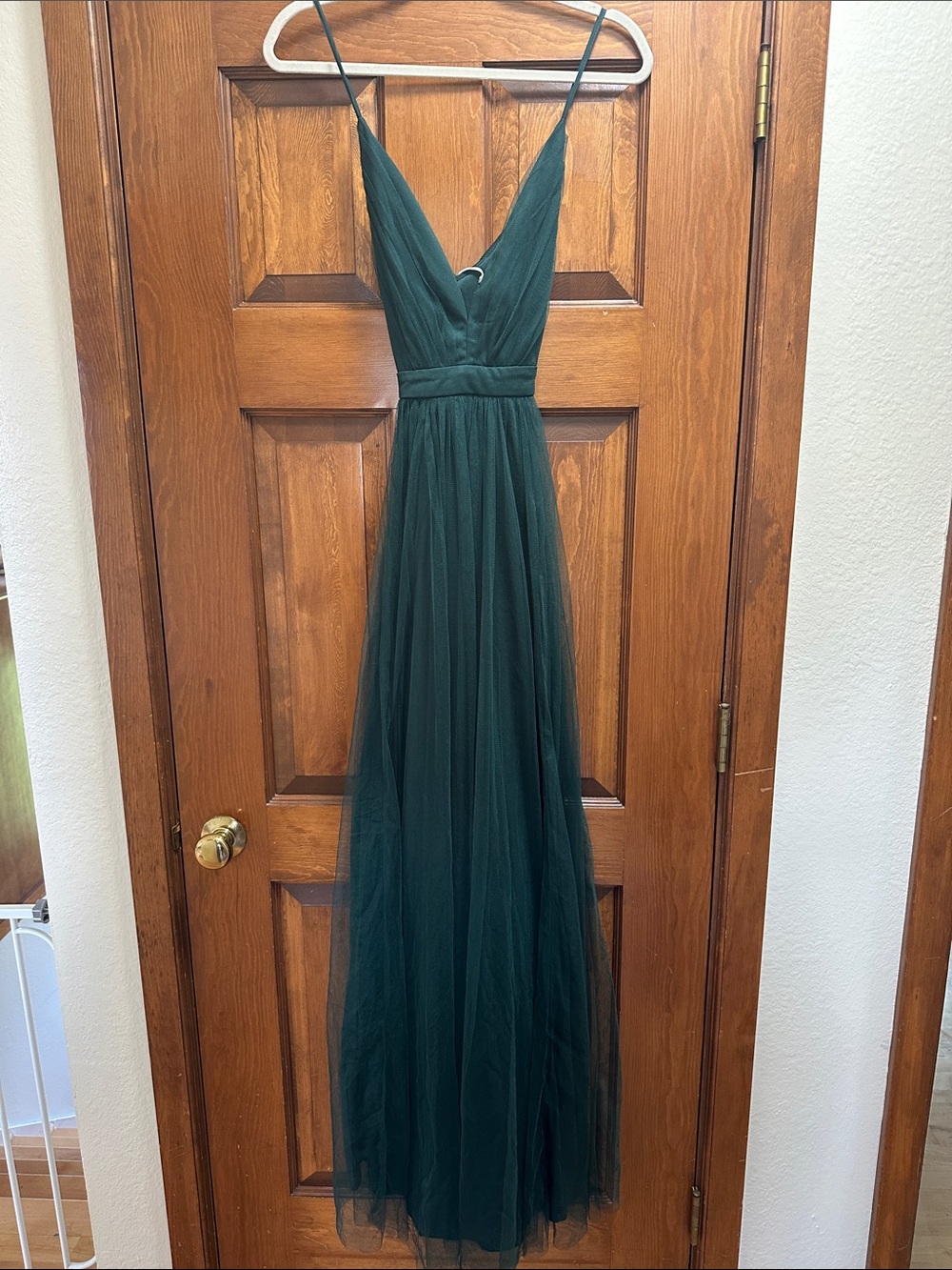 Lulu's Deep Green V‑Neck Spaghetti Strap Maxi Dress